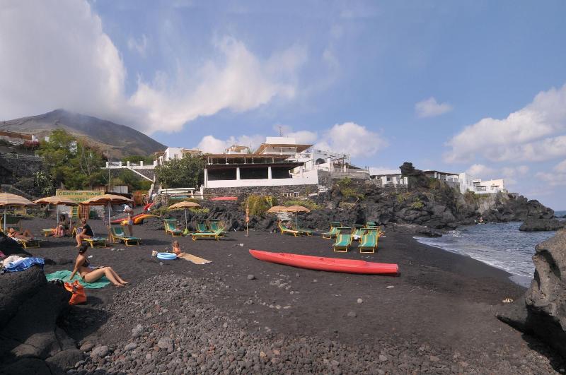 Hotel Villaggio Stromboli  Isola Di Stromboli
