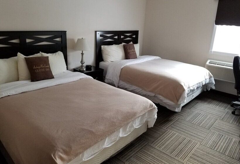 Общежитие Auberge Macdonald Guest Inn