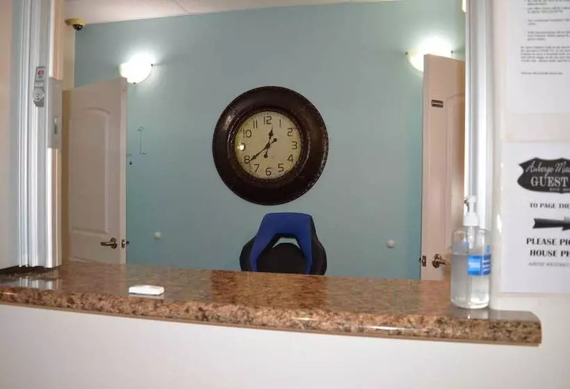 Auberge Macdonald Guest Inn