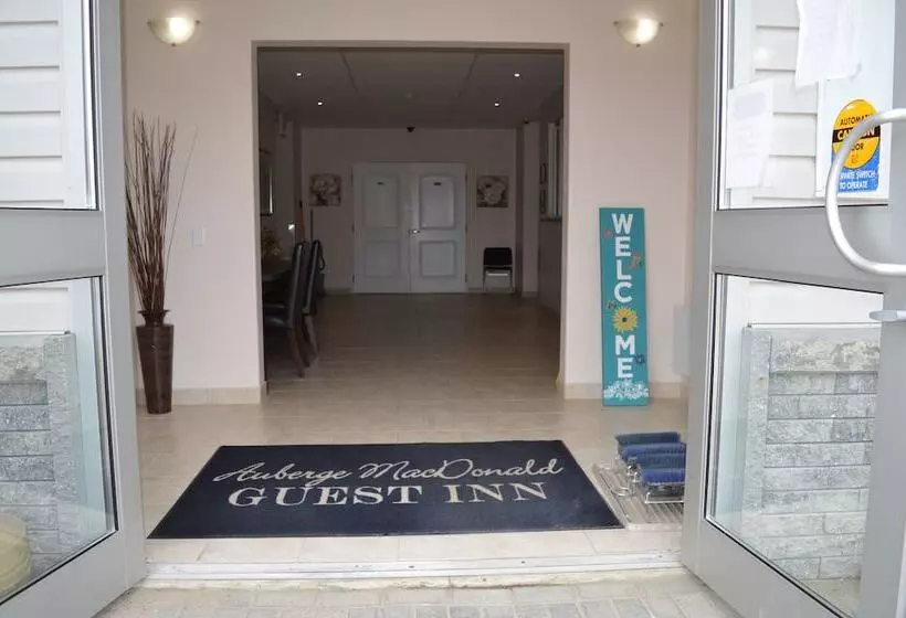 Auberge Macdonald Guest Inn