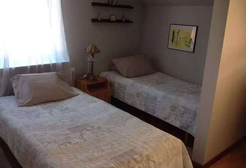 Bed and Breakfast Stop At The Cross