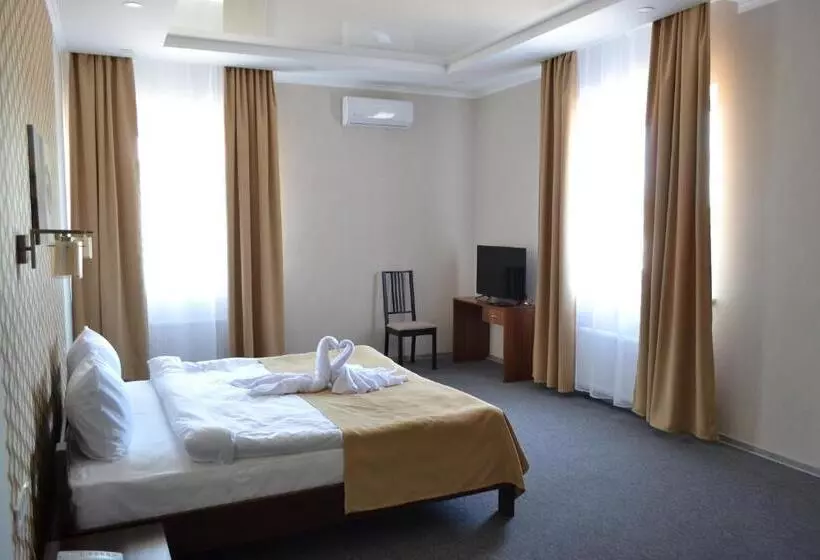 ホテル три сімки