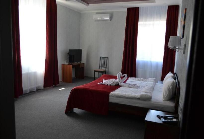 فندق три сімки