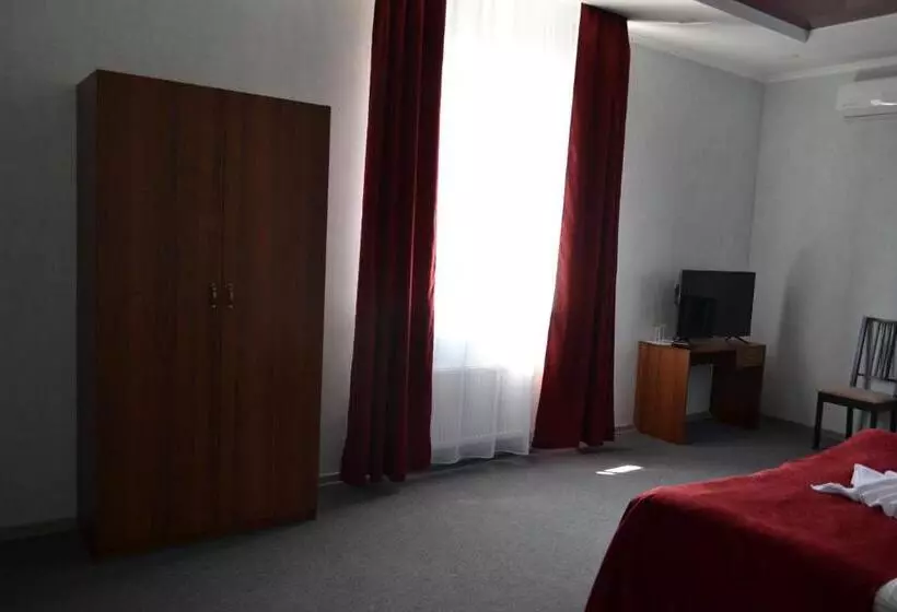 ホテル три сімки