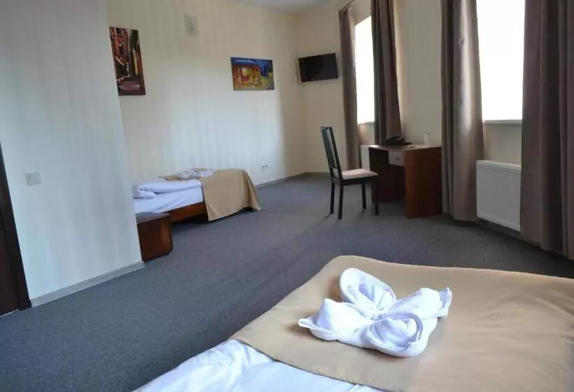 ホテル три сімки