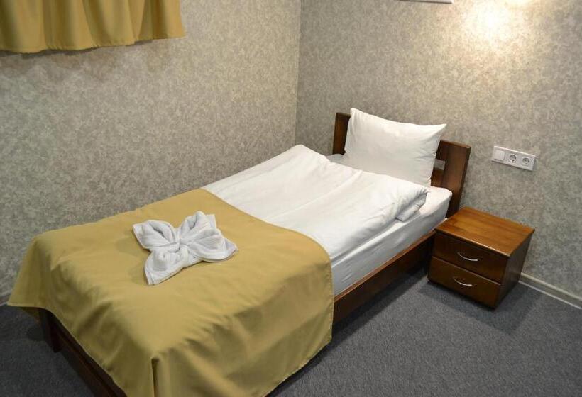 فندق три сімки