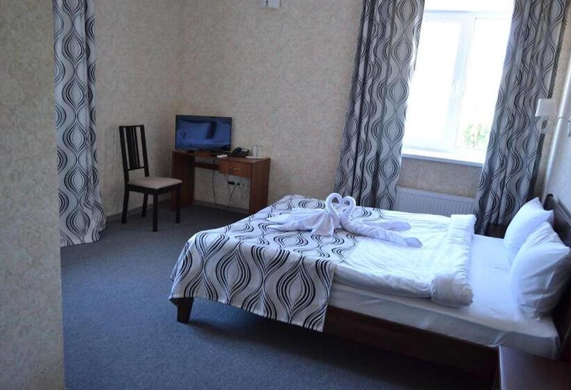 فندق три сімки