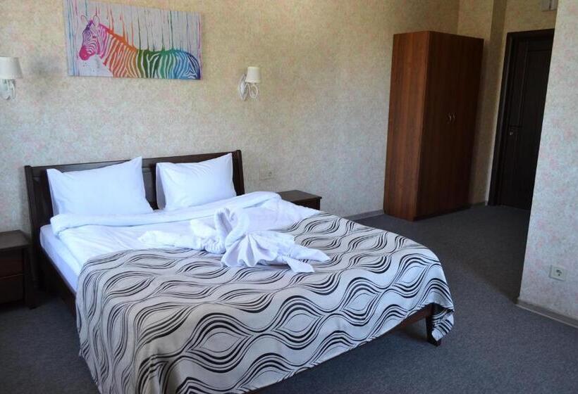 فندق три сімки