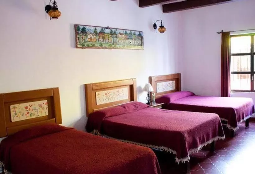 Hotelli Casa De Los Milagros