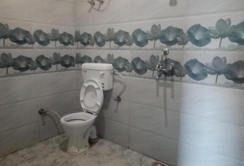 ホテル Himalaya View, Dhanaulti