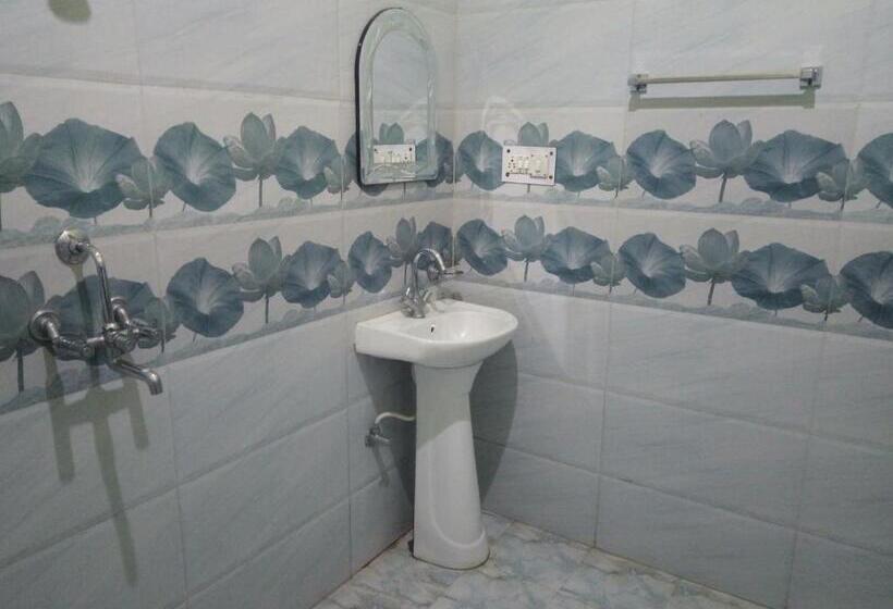 ホテル Himalaya View, Dhanaulti