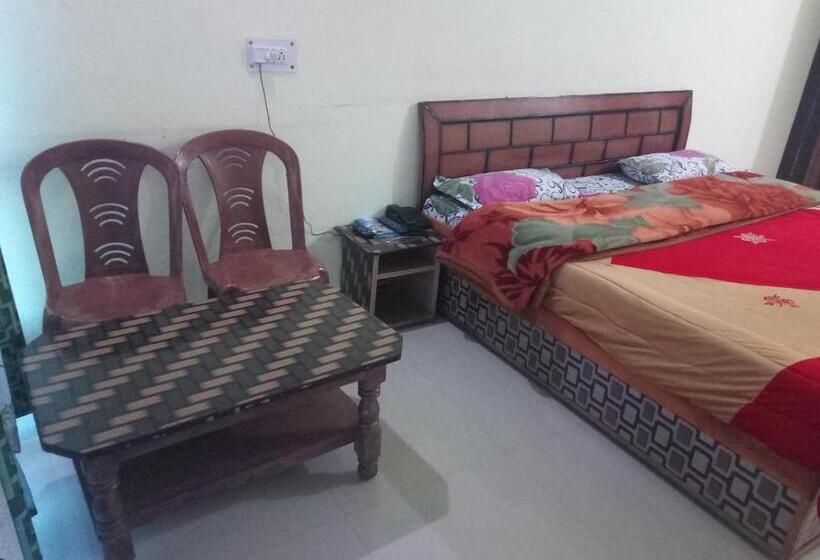 ホテル Himalaya View, Dhanaulti