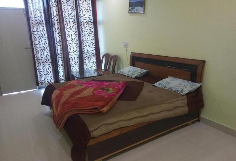 ホテル Himalaya View, Dhanaulti