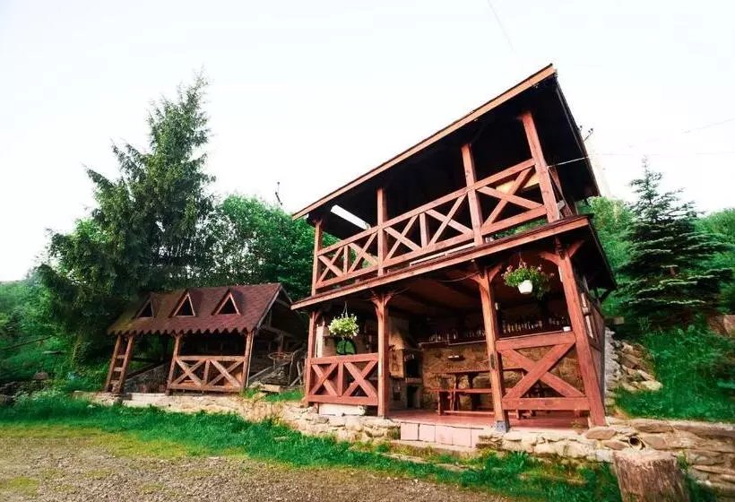 ペンション 12 місяців травень