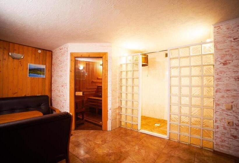 펜션 12 місяців травень