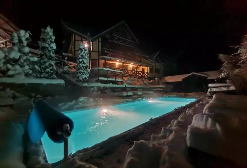 ペンション 12 місяців травень