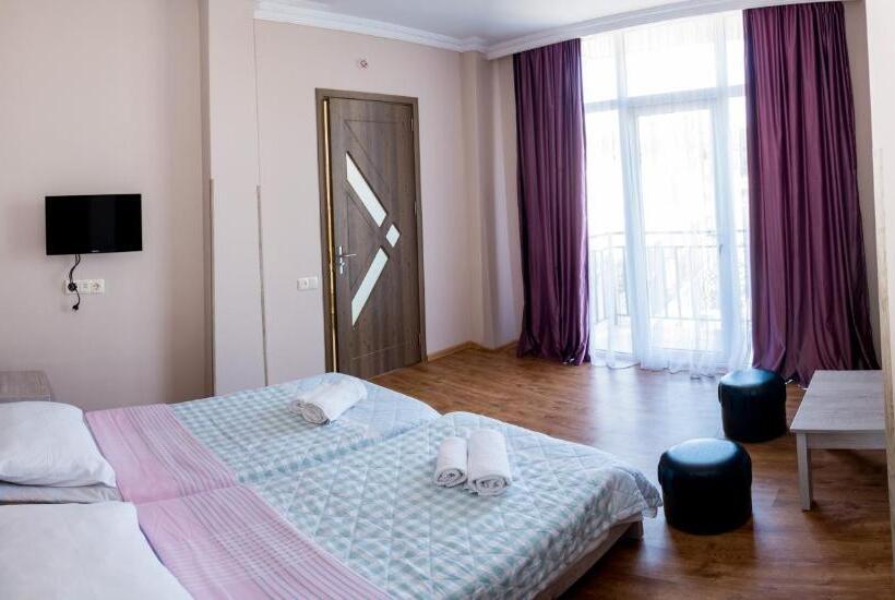 پانسیون Irakli Guest House