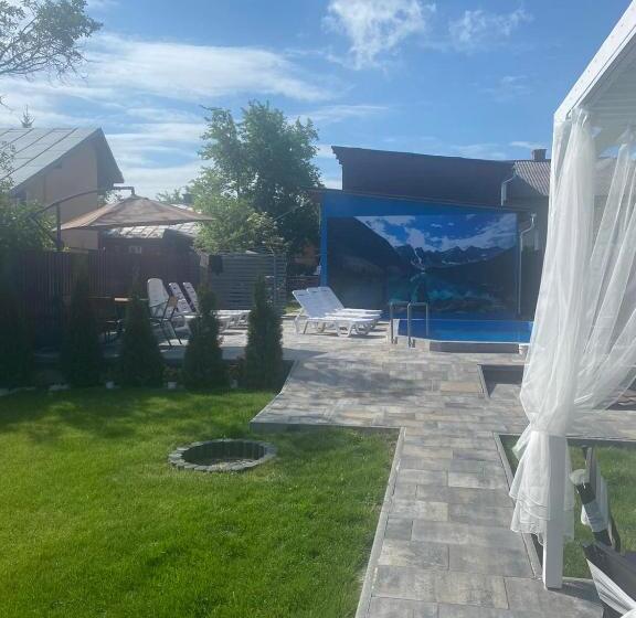 פנסיון Prykarpatska Villa