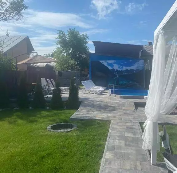 Majatalo Prykarpatska Villa