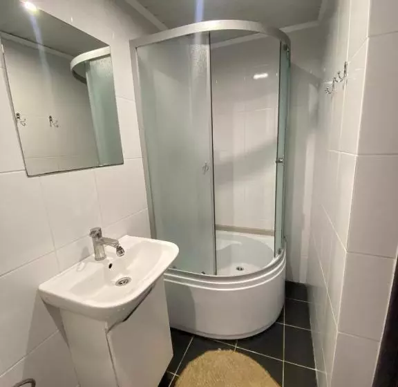 Majatalo Prykarpatska Villa