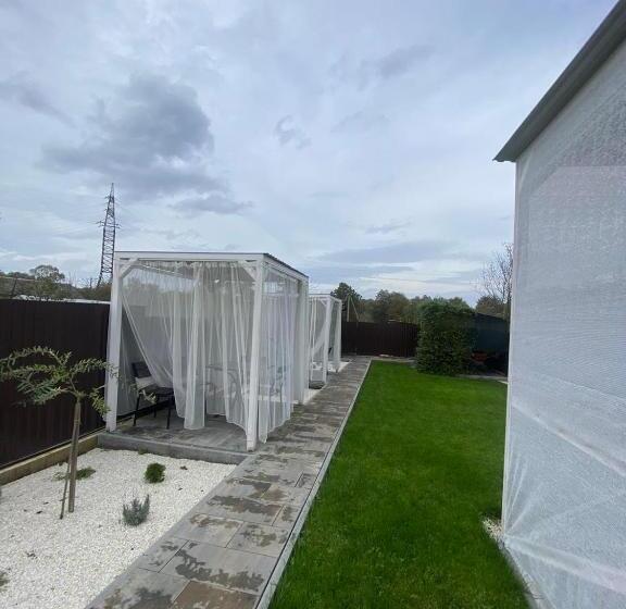 פנסיון Prykarpatska Villa