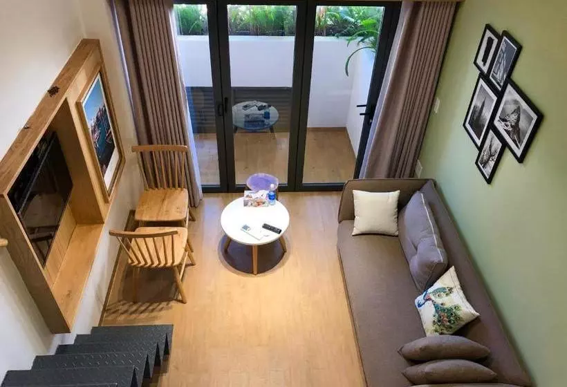 The Avis Apartments