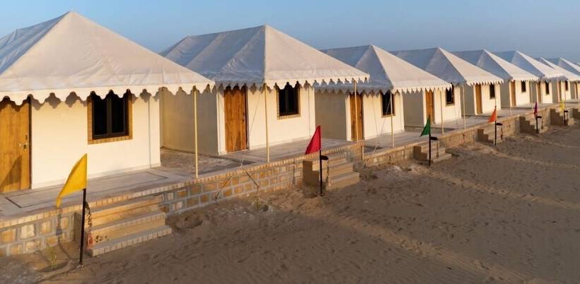 בית מלון כפרי Shama Desert Camp