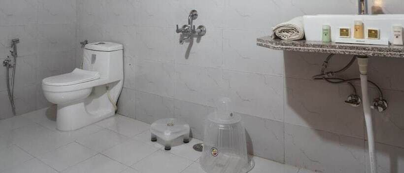 בית מלון כפרי Shama Desert Camp