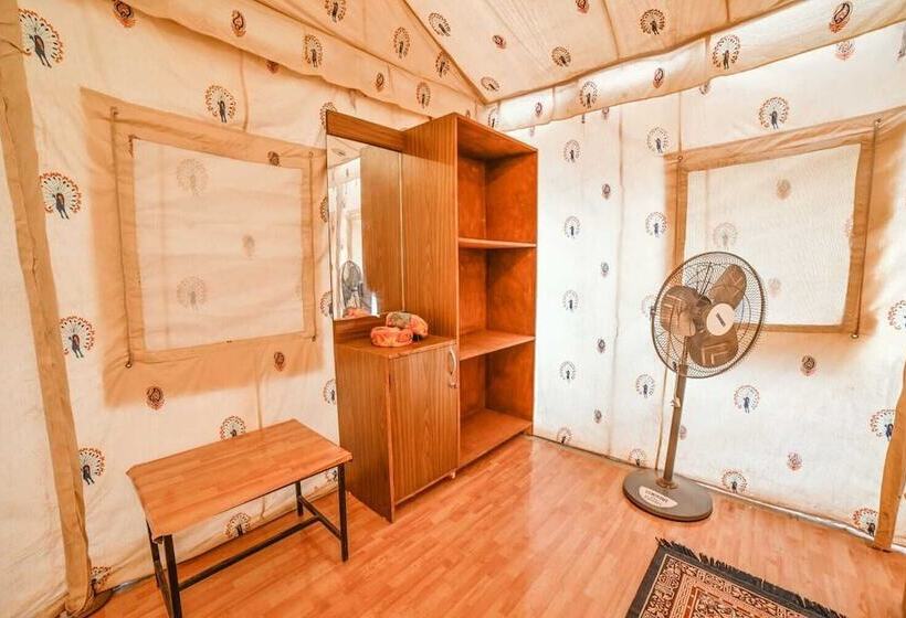 בית מלון כפרי Shama Desert Camp