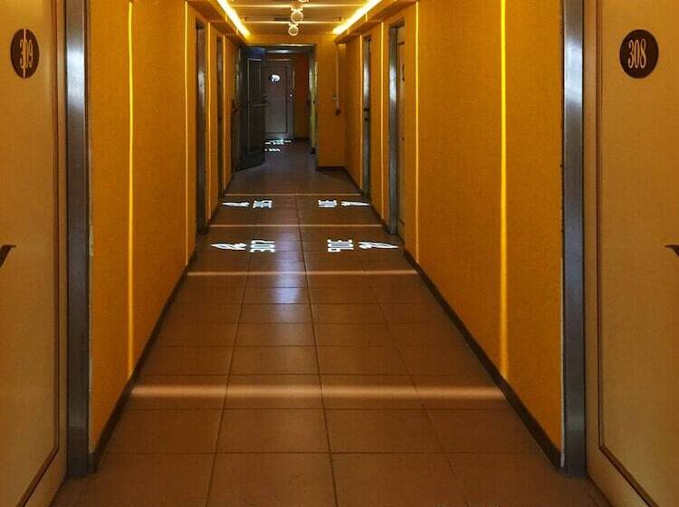 هتل Hermit Crab B&b