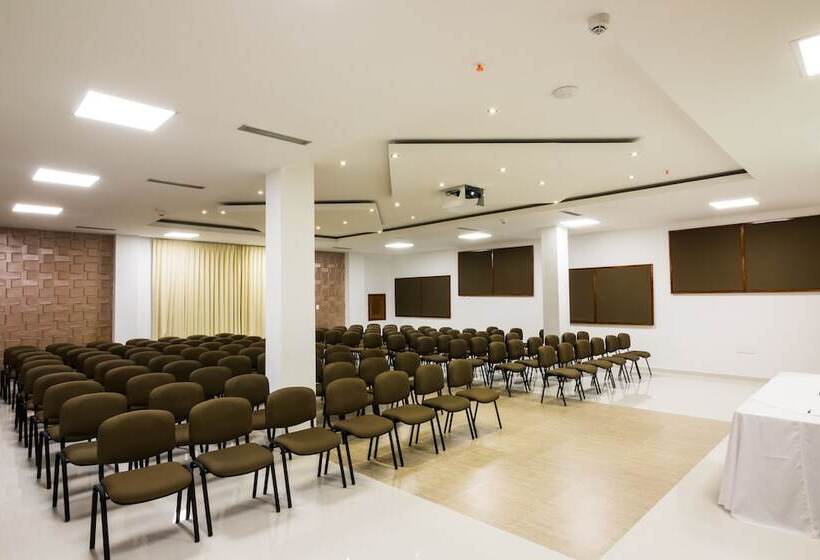 Hotel Parque Del Sol