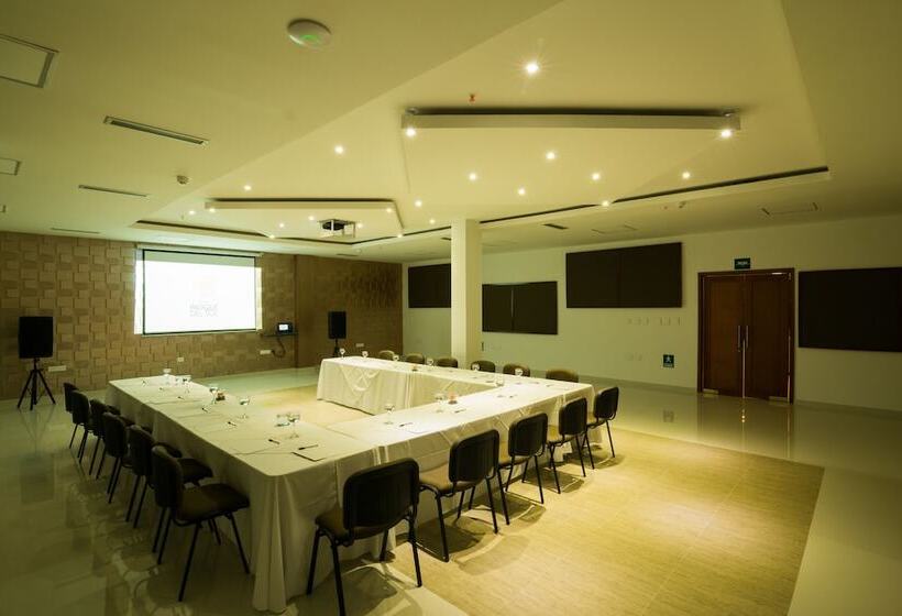 Hotel Parque Del Sol