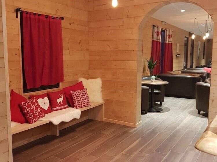 Отель Hôtel Le Picors