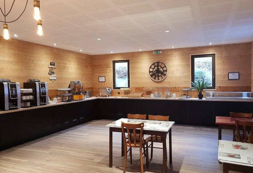 Отель Hôtel Le Picors