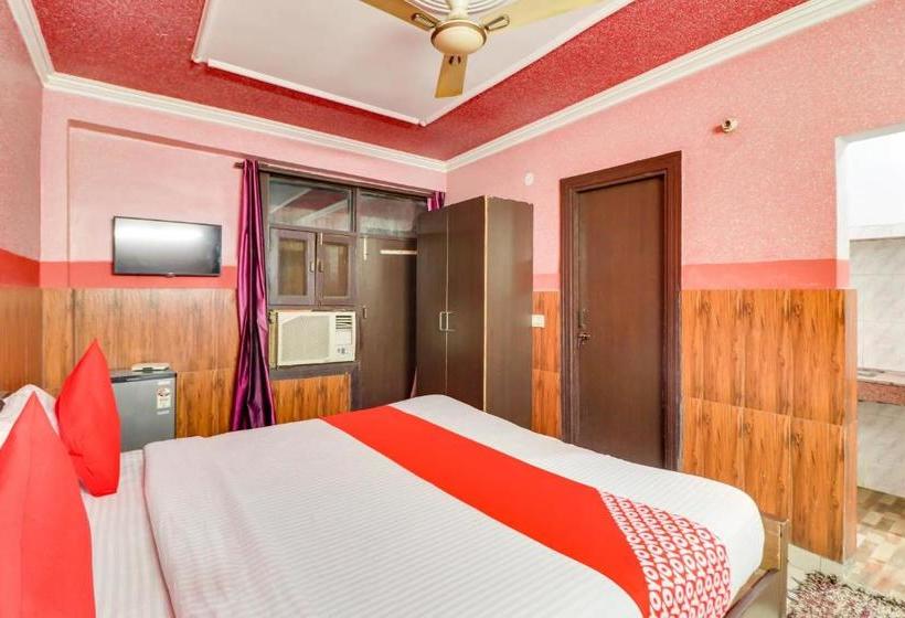 Hotel Oyo 76136 Sai Palace