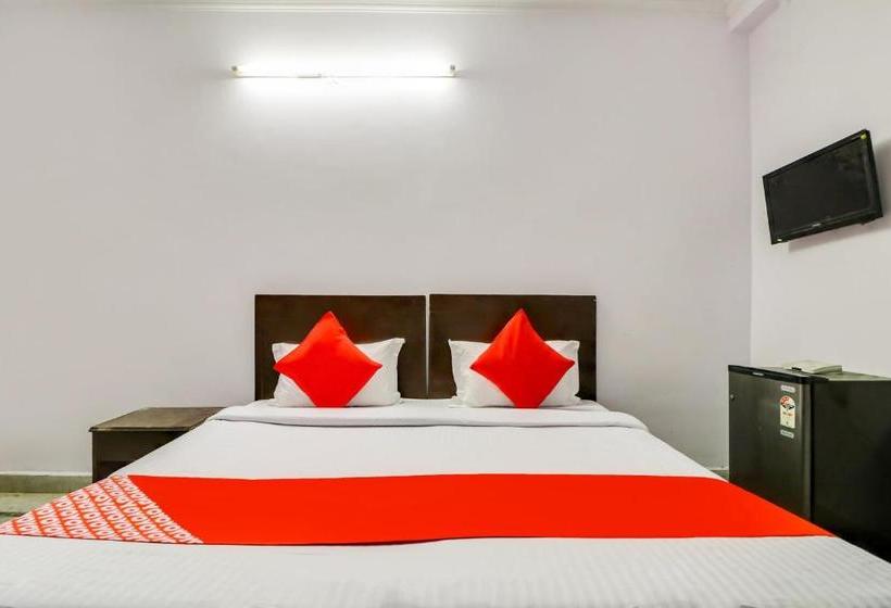 Hotel Oyo 76136 Sai Palace