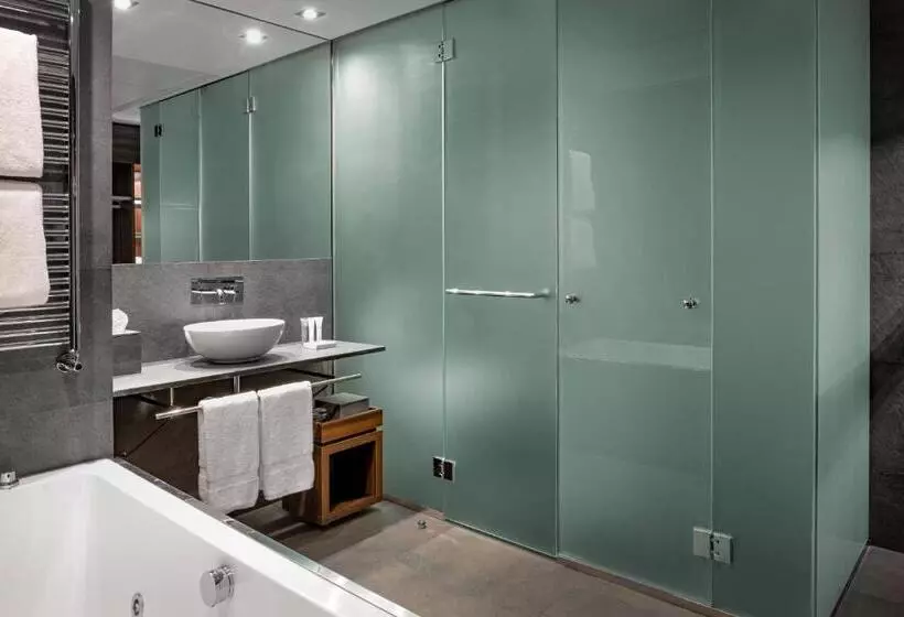 Отель Ac Baqueira Ski Resort, Autograph Collection