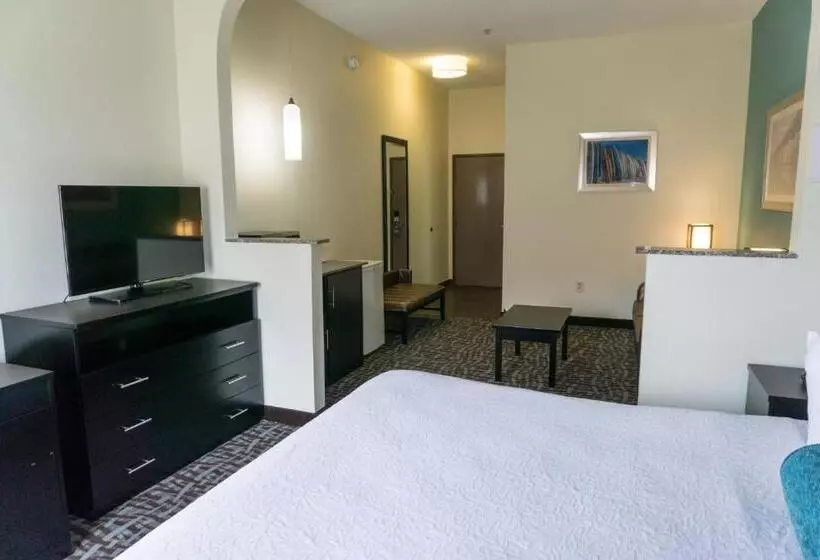 هتل Best Western Mayport Inn & Suites