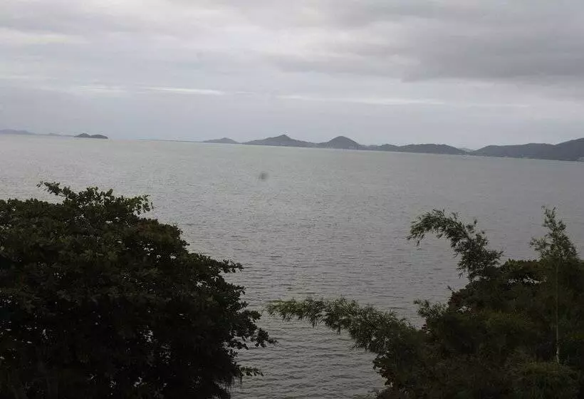 Отель Brisamar Suite