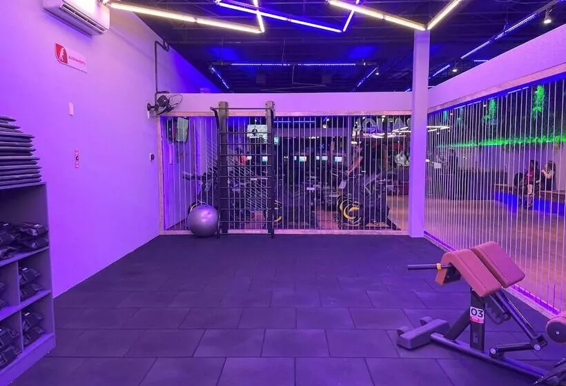 Отель Brisamar Suite