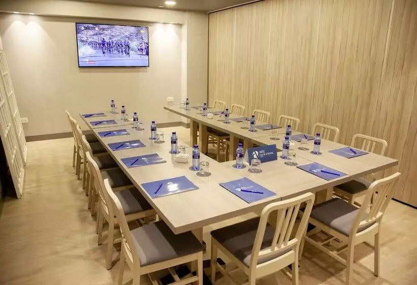 Отель Cruz De La Victoria