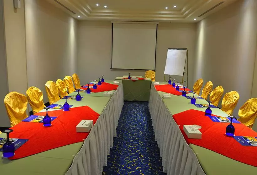 ホテル Golden Tulip Jeddah