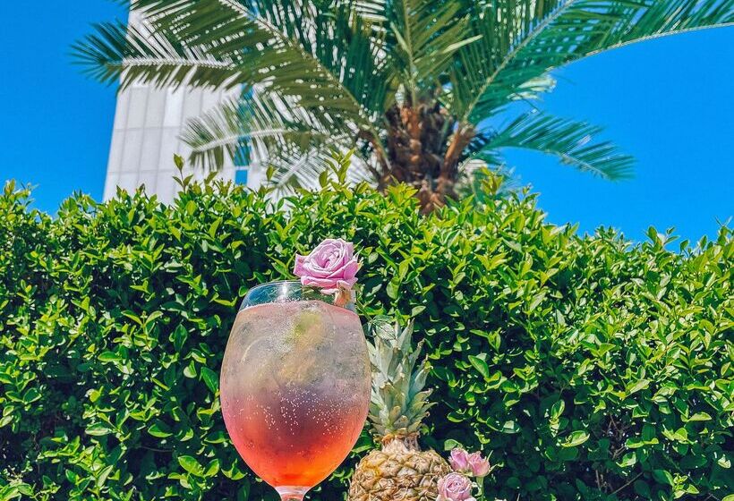 International Hotel Casino & Tower Suites