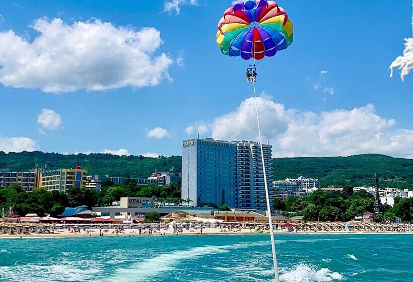 International Hotel Casino & Tower Suites