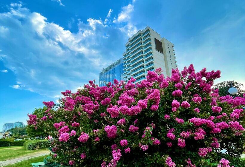 International Hotel Casino & Tower Suites