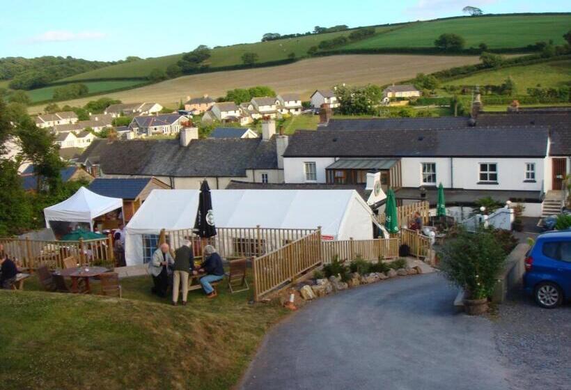 בית מלון כפרי The Globe Inn