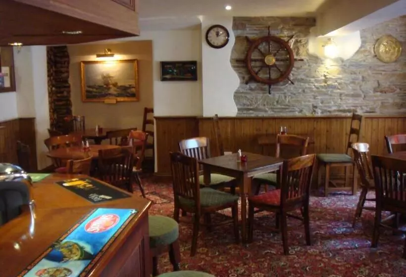 호텔 The Globe Inn