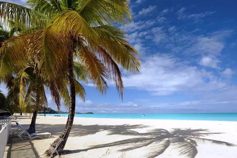 هتل The Suites At Jolly Beach