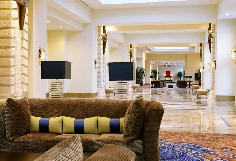 استراحتگاه The Royal At Atlantis