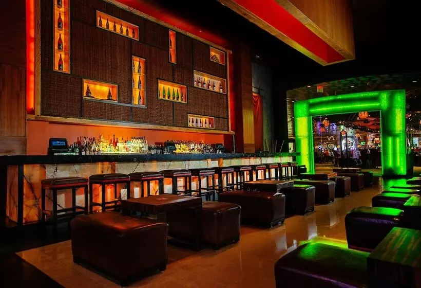 استراحتگاه The Royal At Atlantis